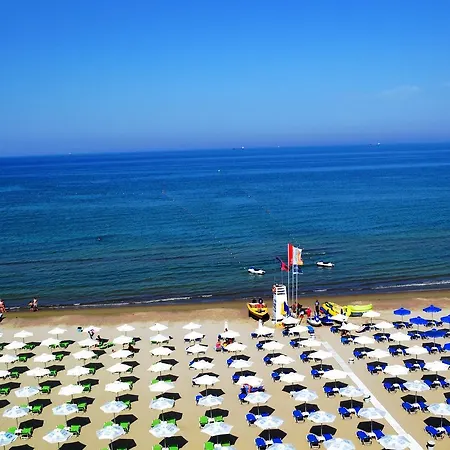 Apartament 20m Beachfront Near Kamelia 3 아파트 *