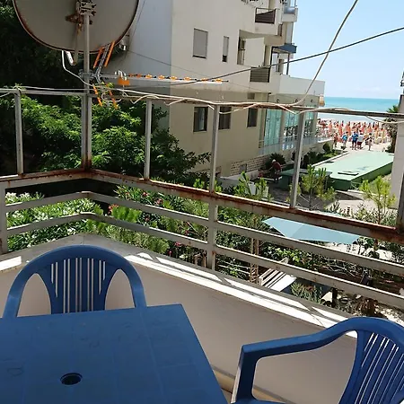 Apartament 20m Beachfront Near Kamelia 3 아파트